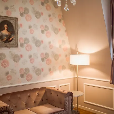 La Maison Gobert Particulier Bed & Breakfast Paris