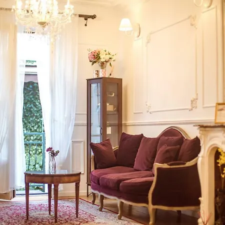 Bed & Breakfast La Maison Gobert Particulier Paris